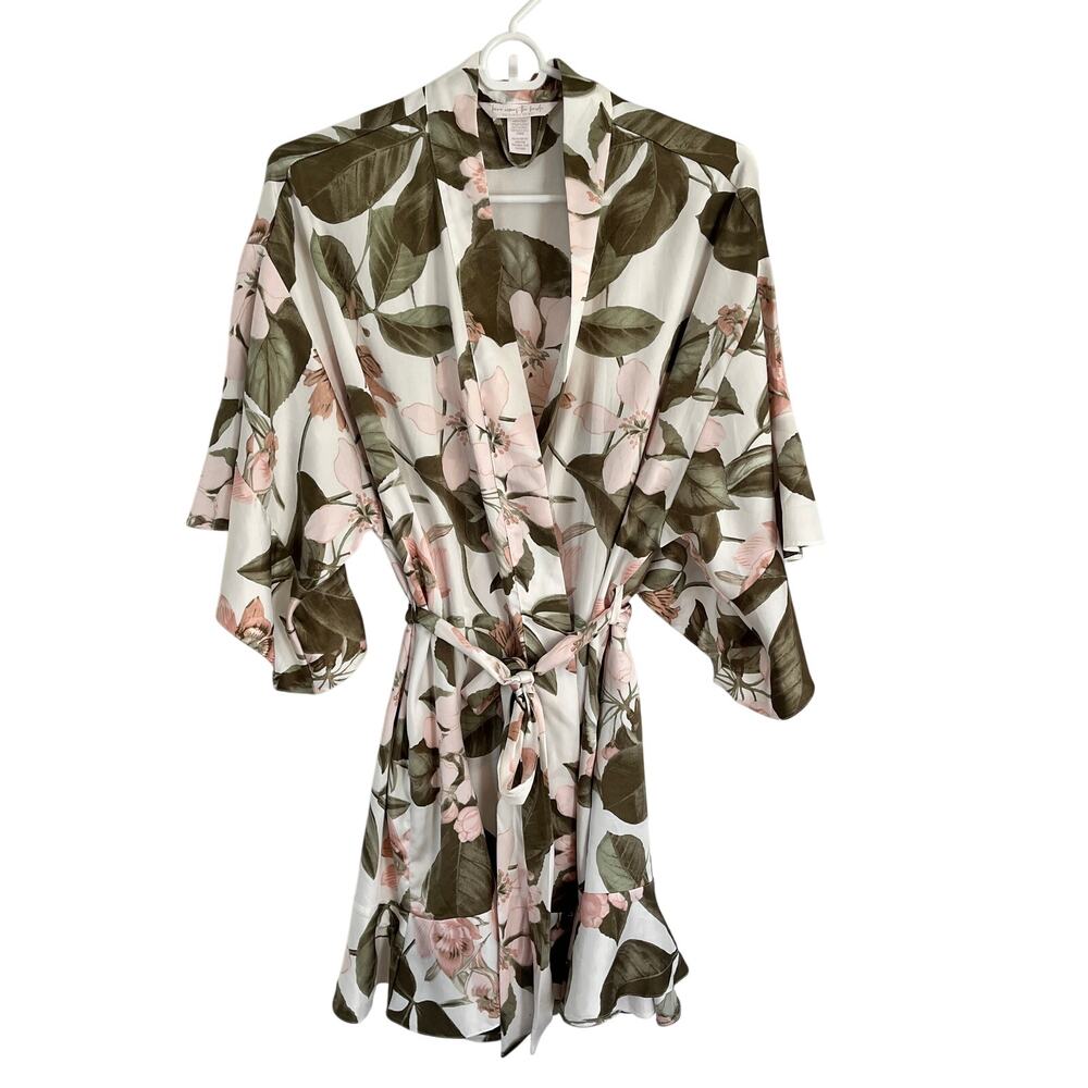 Victoria's Secret Satin Floral Ruffle Flounce Bridesmaid Robe XS/S